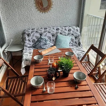 Sur Le Port, Studio Avec Vue Sur La Marina Appartement